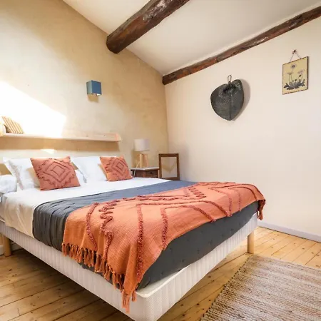 Hotel Le Pied De La Lettre Grignan